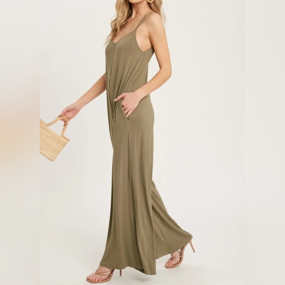 #01 FINAL PRICE 🛑L FABULOUS Criss-Cross Back Wide Leg Jumpsuit - Picture 10 of 16